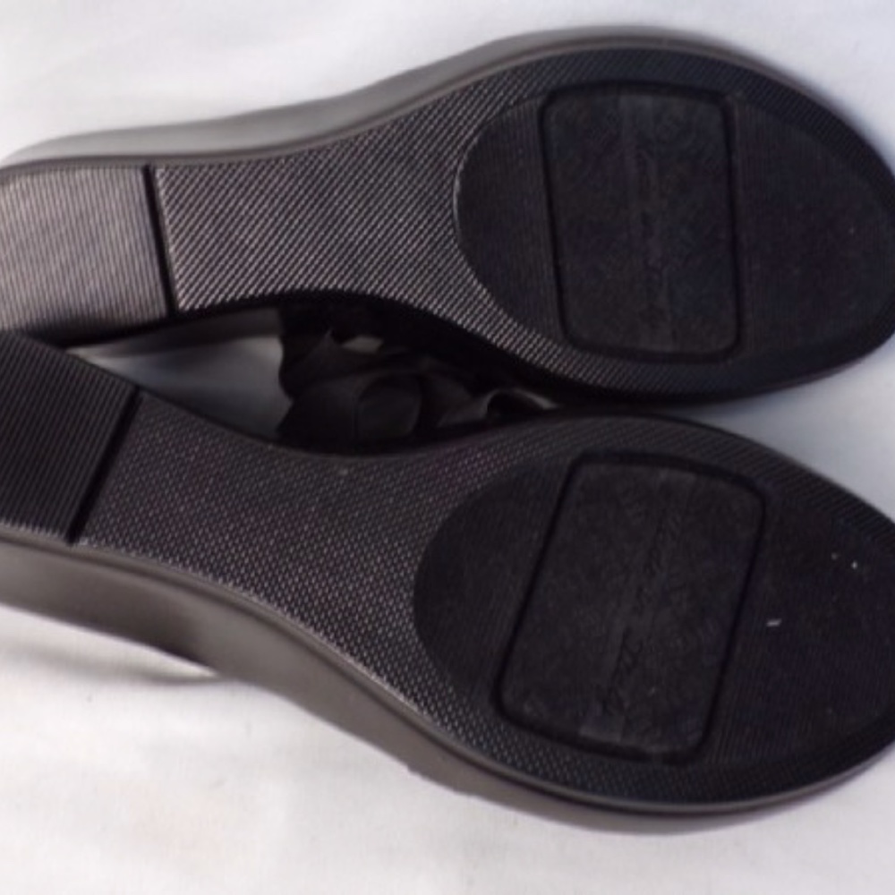 Italian shoemaker Wedge Sandals Black size 10M. - Picture 4 of 5